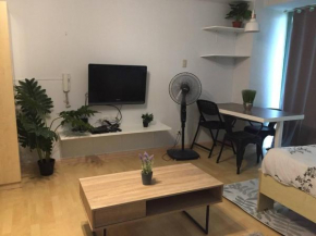 Soho Central Condo near Shangrila with wifi, pool and gym